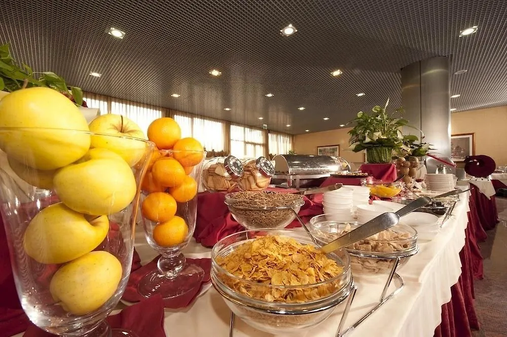 Hotel & Residence Castelli Montecchio Maggiore 4*,